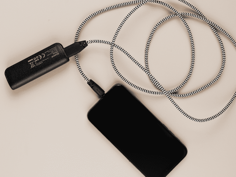 iPhone charge by Power bank iPhone charge by Power bank