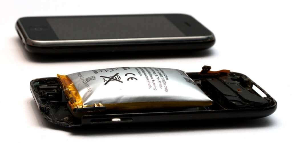 Expanded lithium ion polymer battery from an Apple iPhone 3G 1 Expanded lithium ion polymer battery from an Apple iPhone 3G 1