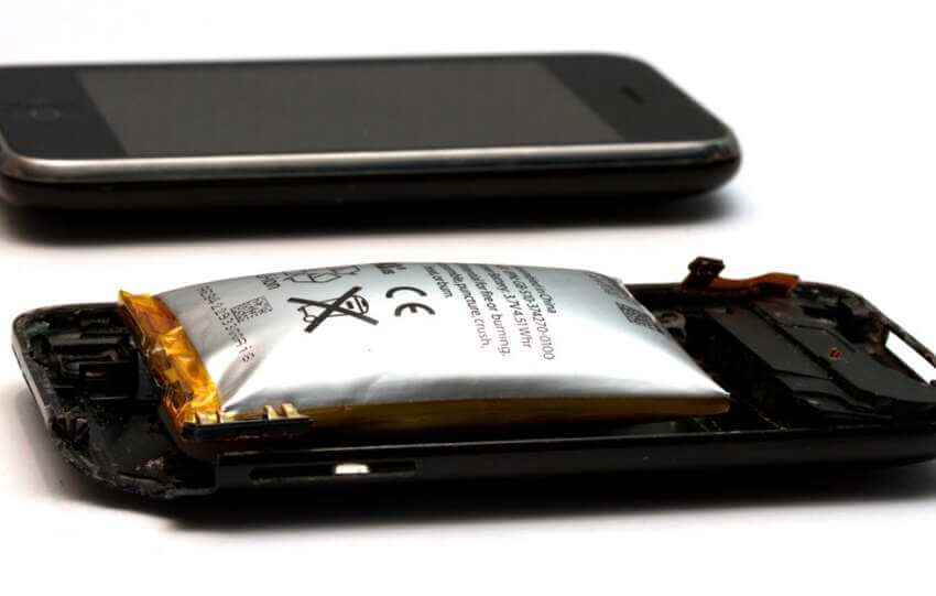 Expanded lithium ion polymer battery from an Apple iPhone 3G