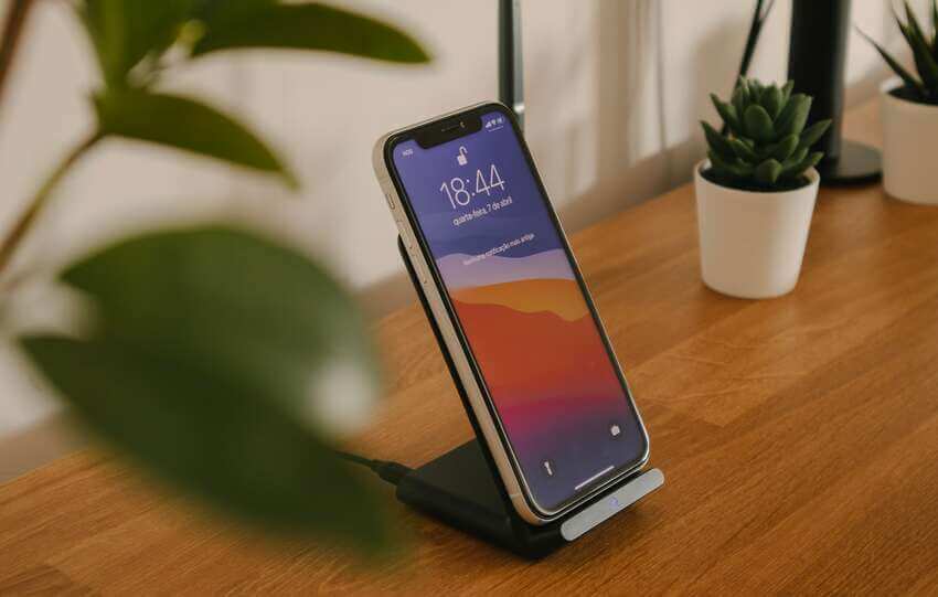 Qi wireless charger to recharge your power bank 1