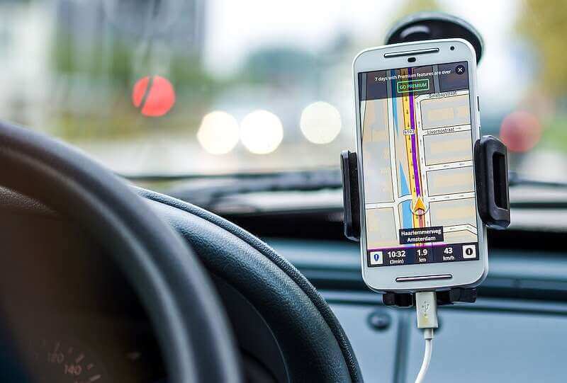 how to charge phone in car with cigarette lighter