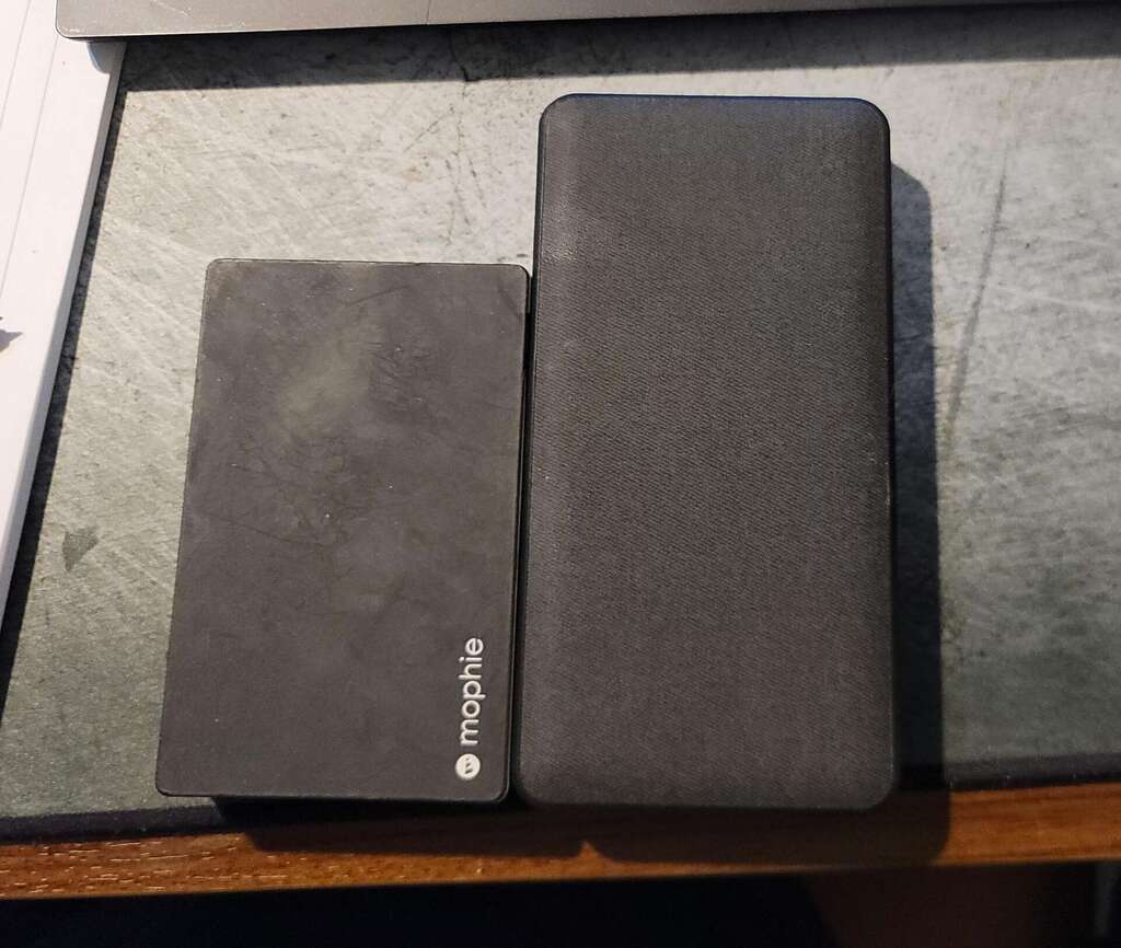 Mophie powerstation 10000 Size Compare Mophie powerstation 10000 Size Compare