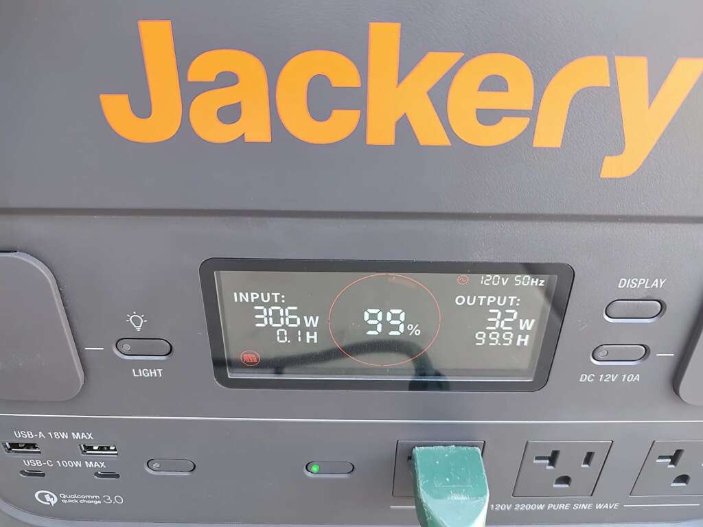 Jackery Explorer 2000 Pro USB Charging Jackery Explorer 2000 Pro USB Charging