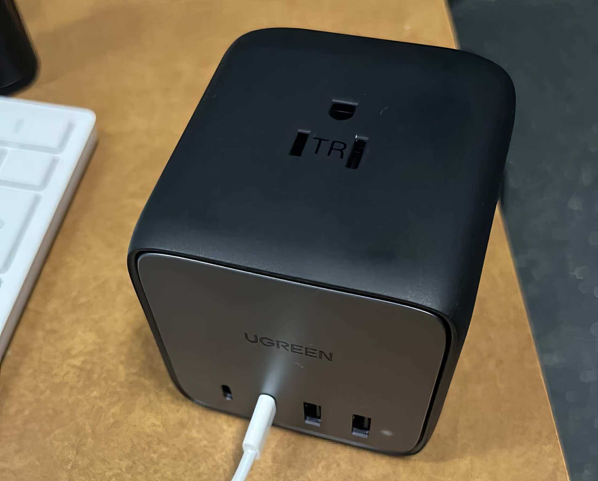 UGREEN 65W Charging Station 7 in 1 Review sendgadget UGREEN 65W Charging Station 7 in 1 Review sendgadget