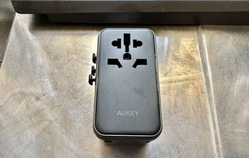 AUKEY PA TA09 100W Universal Travel Charger Power plug