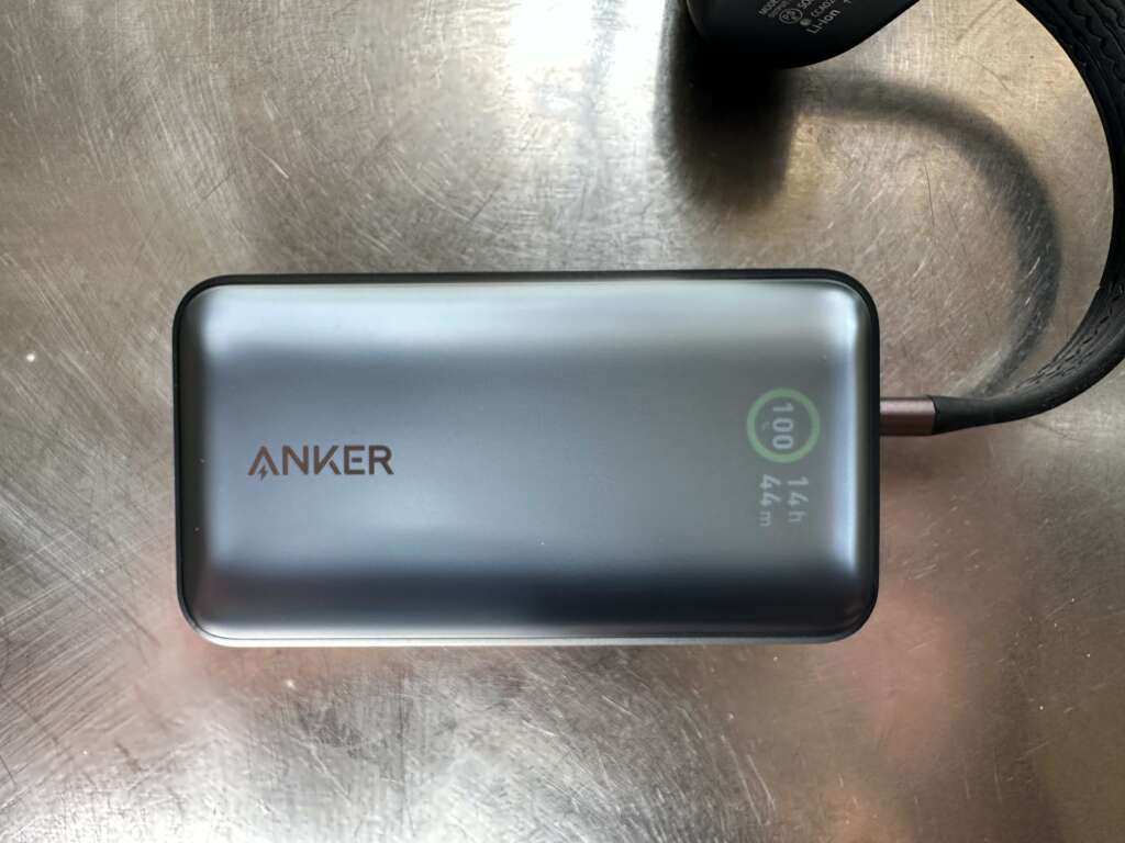 anker 533 powercore 10000mah 30w pd top view anker 533 powercore 10000mah 30w pd top view
