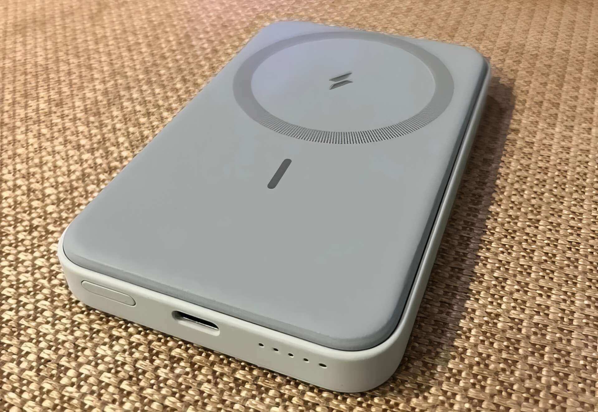 Anker Powerbank 622 Magnetic Power Bank back Anker Powerbank 622 Magnetic Power Bank back
