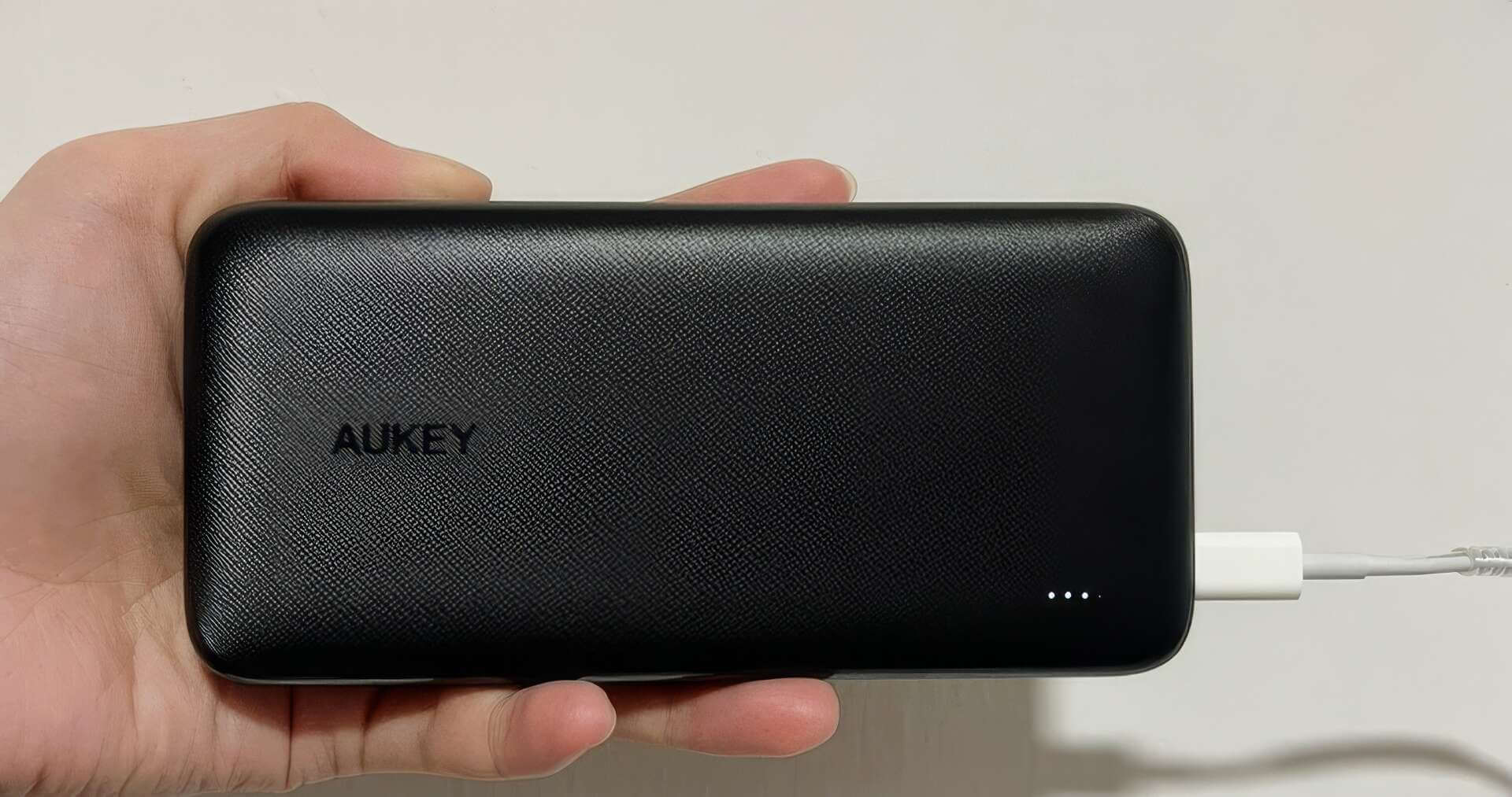 Aukey PB N74S 20000MAH charging Aukey PB N74S 20000MAH charging