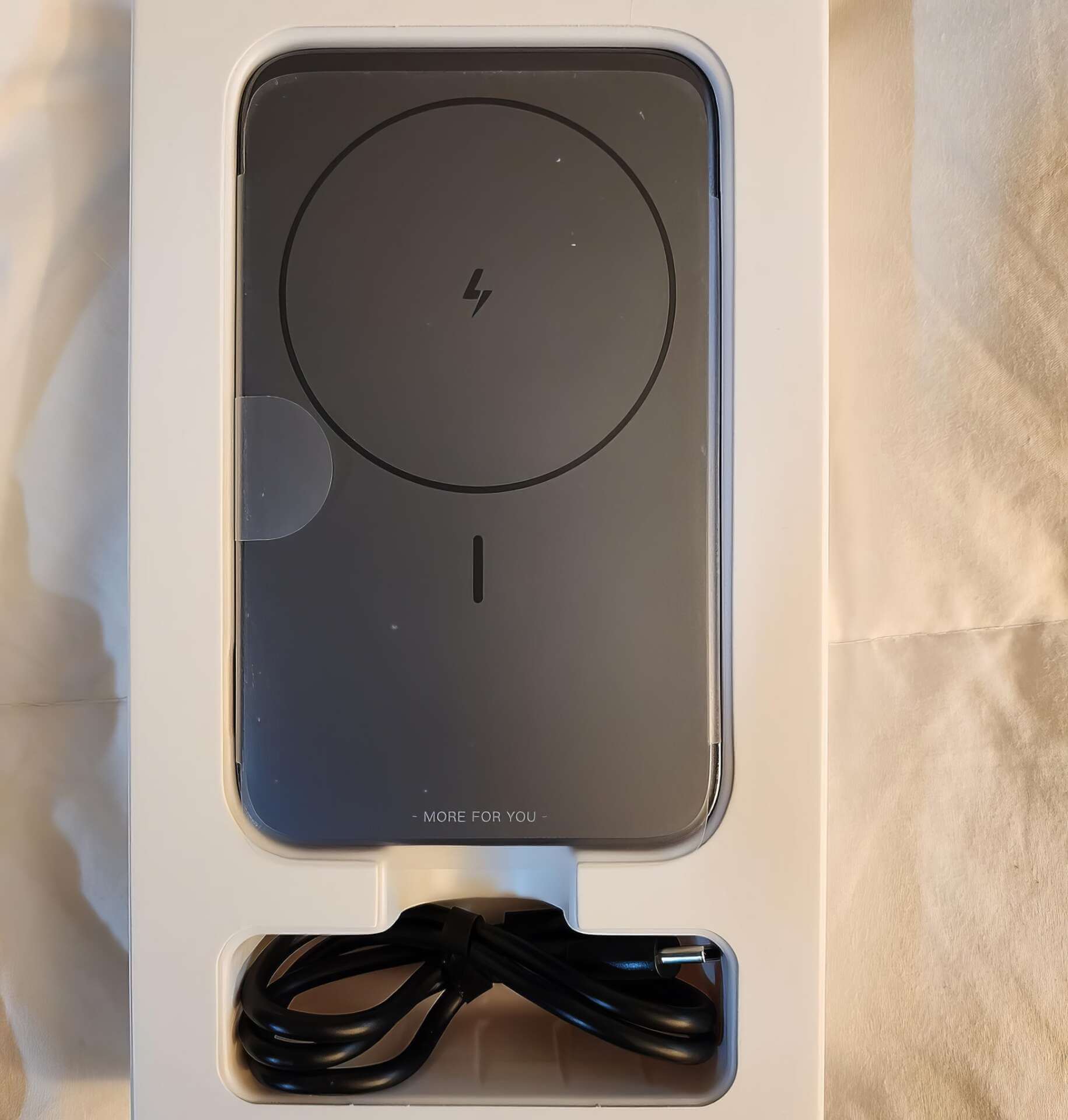 UGREEN 10000mAh 20W PD Magnetic Powerbank UGREEN 10000mAh 20W PD Magnetic Powerbank